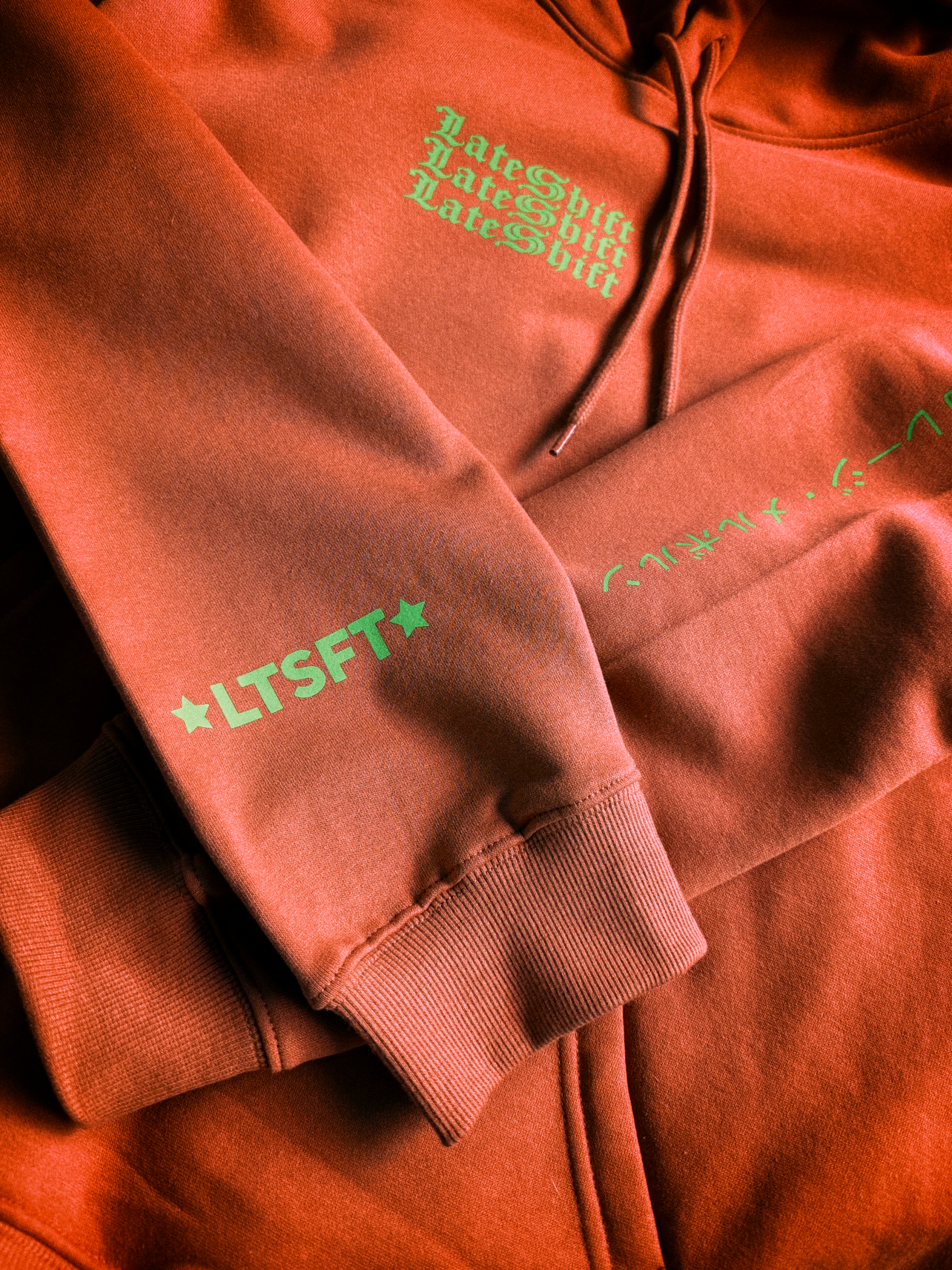 LATESHIFT HOODIE
